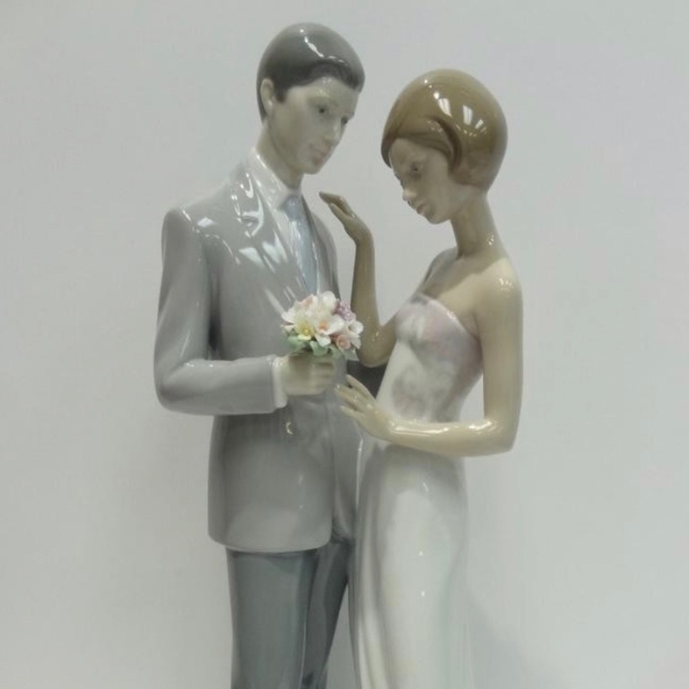 LLADRO DECLARATION OF LOVE RETIRED 01/01/2009- BE MINE! NEW IN BOX